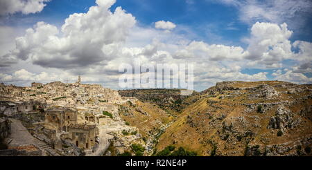 Matera, Italien - Juli 2016: Häuser von Matera auch als Stadt der Steine der Europäischen Kulturhauptstadt 2019 Stockfoto