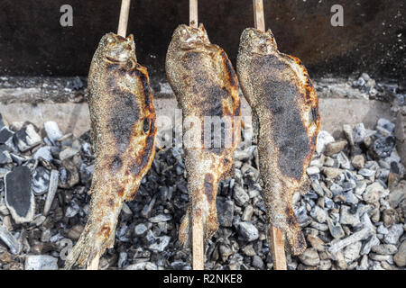 Steckerlfisch, Chiemsee, Chiemgau, Oberbayern, Bayern, Süddeutschland, Deutschland, Europa Stockfoto