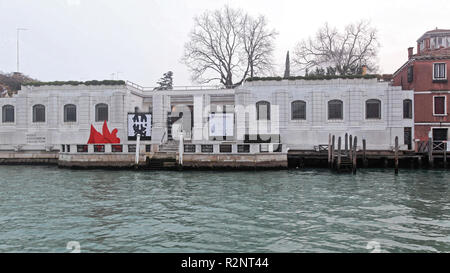 Venedig, Italien - Dezember 18, 2012: Peggy Guggenheim Collection Museum für Moderne Kunst am Grand Canal in Venedig, Italien. Stockfoto