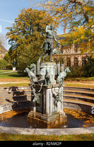 Springbrunnen von Diana von Versailles (Diane Chasseresse) im Jardin de la Reine von Fontainebleau, Frankreich Stockfoto