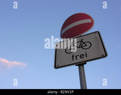 Einbahnstraße Stockfoto