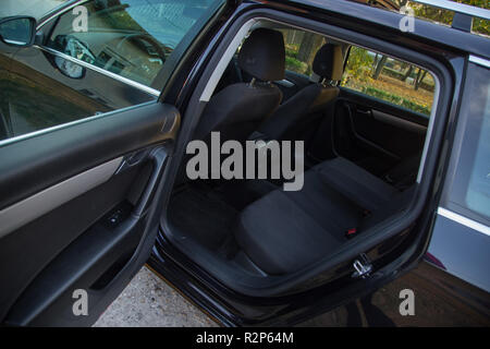 Belgrad, Serbien, 14. Oktober. 2018: Passat B7 Blue Motion zurück Sitze Stockfoto