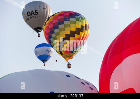 Hot Air Balloon Festival Warstein (die größte in Europa), Warsteiner Internationale Montgolfiade, Warstein, Sauerland, Deutschland, Stockfoto