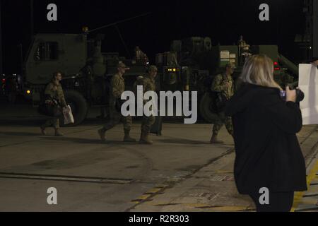 Flieger von der 726th Airm Control Squadron zurück frommtheir sechsmonatigen Einsatz. Über 100 Flieger bereitgestellt 9. April mit dem Auftrag zur Unterstützung der Kommunikation zwischen Flugzeug und Boden. Stockfoto
