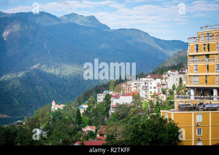 Luftaufnahme von Sapa, Vietnam. Sapa ist ein Muss - Standorte besuchen Sie im Norden von Vietnam mit seiner kühlen Wetter und die schöne Szenen Stockfoto