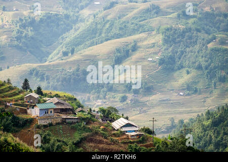 Luftaufnahme von Sapa, Vietnam. Sapa ist ein Muss - Standorte besuchen Sie im Norden von Vietnam mit seiner kühlen Wetter und die schöne Szenen Stockfoto