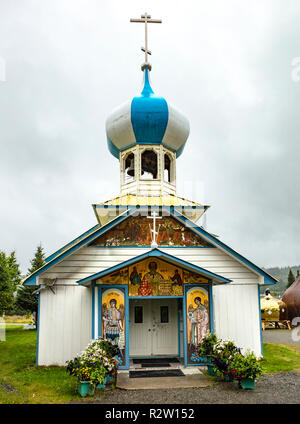 Nicholaevsk, AK-May 23, 2018: Ein Blick auf die Kirche von St. Nikolaus, eine Russisch-orthodoxe Kirche in Nikolaevsk auf der Kenai Halbinsel in Alaska, USA Stockfoto