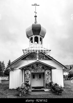 Nicholaevsk, AK-May 23, 2018: Ein Blick auf die Kirche von St. Nikolaus, eine Russisch-orthodoxe Kirche in Nikolaevsk auf der Kenai Halbinsel in Alaska, USA Stockfoto