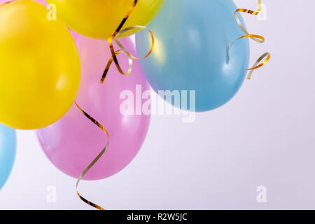 Bunte Ballons, um Spaß am Karneval oder Geburtstag. Stockfoto