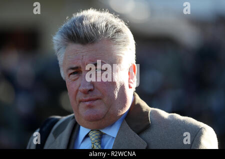 Trainer Paul Nicholls bei Tag drei der Sitzung im November in Cheltenham Racecourse. Stockfoto