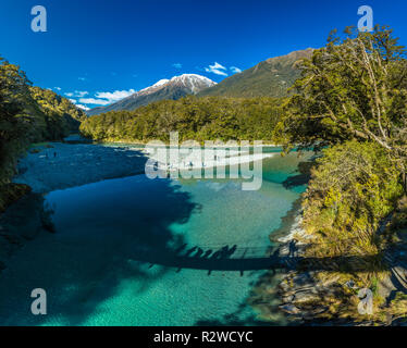 Berühmte turist Anziehung - Blue Pools, Haast Pass, Neuseeland, Südinsel Stockfoto