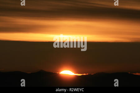 Sonnenuntergang in den Alpen Stockfoto