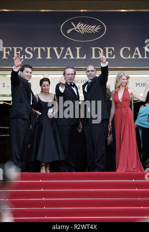 JULIO CEDILLO DAWN LAUREL Tommy Lee Jones Guillermo Arriaga & JANUAR JONES DIE DREI BEGRÄBNISSE DES MELQUIADES ESTRADA PREMIERE Stockfoto