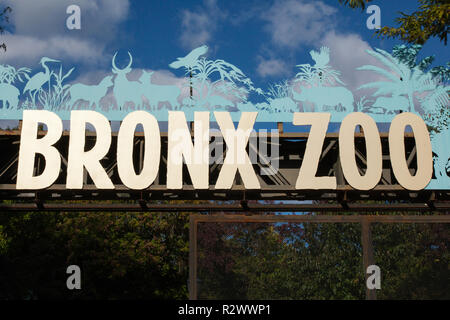 Eingang zu den Bronx Zoo, New York, Vereinigte Staaten von Amerika. Stockfoto