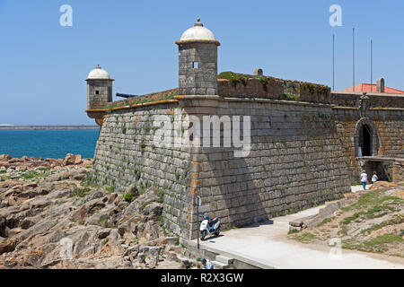 Forte de São Francisco Xavier oder Castelo De Queijo auf Portugals Atlantikküste in der Nähe von Porto Stockfoto