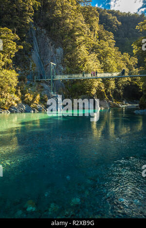 Berühmte turist Anziehung - Blue Pools, Haast Pass, Neuseeland, Südinsel Stockfoto