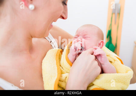 Nahaufnahme der Mutter ihr Baby Stockfoto