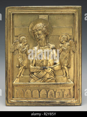 Der tote Christus mit zwei Engel. Maße: gesamt: 23,8 x 18,2 cm (9 3/8 x 7 3/16 in.) Brutto Gewicht: 1655gr. Medium: vergoldeter Bronze. Museum: Nationalgalerie, Washington DC. Autor: Bartolomeo Bellano. Stockfoto