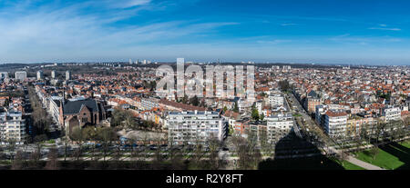 Blick über die Stadt Brüssel von Jette zu Ganshoren aus der Basilika des Heiligen Herzens genommen Stockfoto