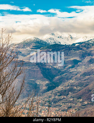 Alpes berge Luftaufnahme von sacra San Michele Abtei piamonte Bezirk, Italien Stockfoto