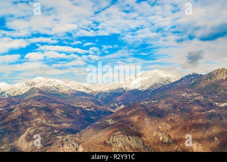 Alpes berge Luftaufnahme von sacra San Michele Abtei piamonte Bezirk, Italien Stockfoto