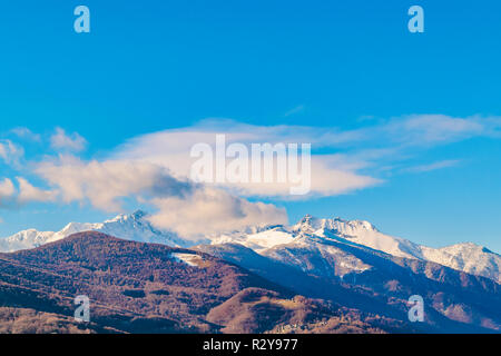 Alpes berge Luftaufnahme von sacra San Michele Abtei piamonte Bezirk, Italien Stockfoto