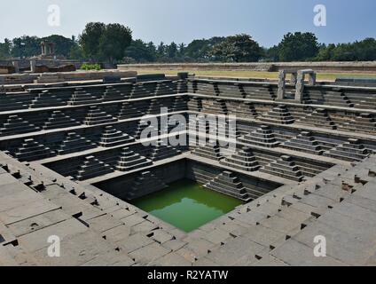 Wunderbare Schritt gut, Hampi, Karnataka, Indien. Stockfoto