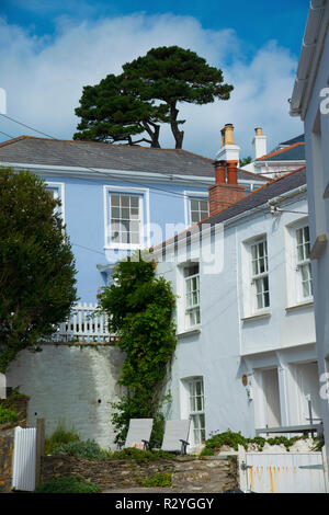 Häuser direkt an der Küste in der Ortschaft St Mawes, Roseland Halbinsel, Cornwall, Großbritannien Stockfoto