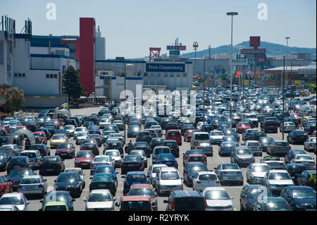 Einkaufsverkehr im Süden von Wien, Shopping City Süd Stockfoto