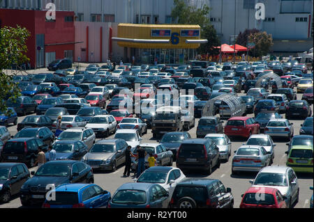 Einkaufsverkehr im Süden von Wien, Shopping City Süd Stockfoto