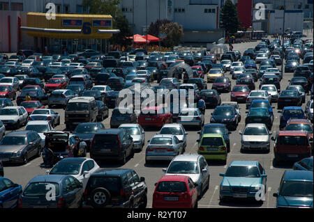 Einkaufsverkehr im Süden von Wien, Shopping City Süd Stockfoto