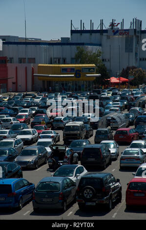 Einkaufsverkehr im Süden von Wien, Shopping City Süd Stockfoto