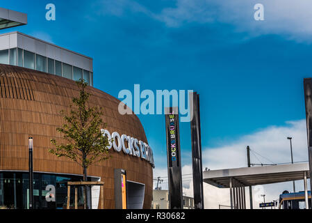 Blick über die Neue Docks Bruxsel Shopping Mall in Brüssel, Belgien Stockfoto