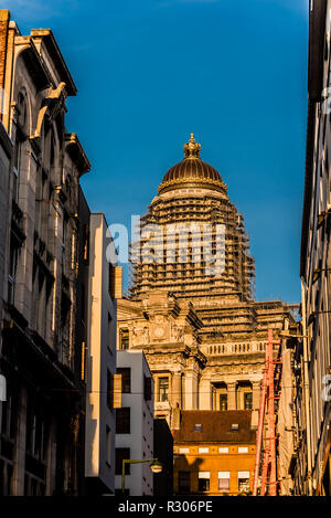 Blick über die goldene Kuppel des Court House in Brüssel, Belgien Stockfoto