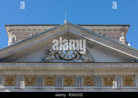 Detail des Palazzo della Borsa Vecchia oder Alte Börse Gebäude - Triest, Friaul Julisch Venetien, Italien Stockfoto