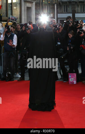 Die BFI 62 London Film Festival europäische Premiere der "privaten Krieg" im Cineworld Leicester Square - Ankunft mit: Rosamund Pike, Wo: London, Vereinigtes Königreich, wenn: 20 Okt 2018 Credit: Mario Mitsis/WENN.com Stockfoto