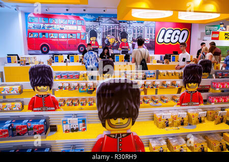 LONDON - 24.Juni: Die Lego Store am 24. Juni 2018 in London, Vereinigtes Königreich. Stockfoto