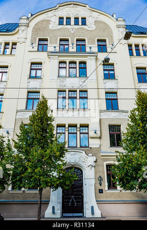 Architektur im Jugendstil in Riga - Elizabetes iela 23 - 1903 erbaut von Architekt Herman Hilbig. ABLV Bank Hauptsitz. Riga, Lettland, Baltikum, Stockfoto