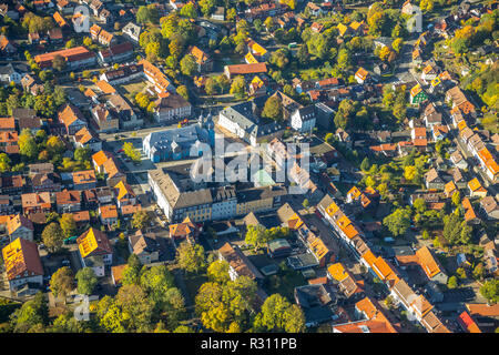 Luftaufnahme, Überblick Universität Clausthal, Adolph-Roemer-Straße, Marktkirche zum Heiligen Geist, an der Marktkirche, Clausthal-Zellerfe Stockfoto