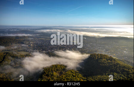 Luftaufnahme, Nebel über Bad Driburg, Paderborn, Nordrhein-Westfalen, Deutschland, Europa,, Bad Driburg, DEU, Europa, Vögel-Augen-blick, Luftaufnahme, Aeria Stockfoto