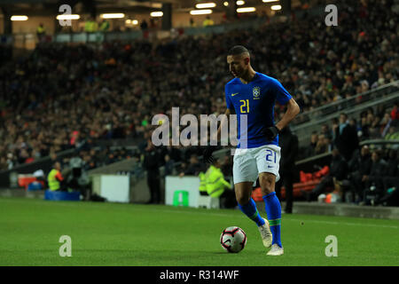 Das Stadion MK, Milton Keynes, UK. 20 Nov, 2018. Internationaler Fußball-freundlich, Brasilien gegen Kamerun; Richarlison Brasiliens Credit: Aktion plus Sport/Alamy leben Nachrichten Stockfoto