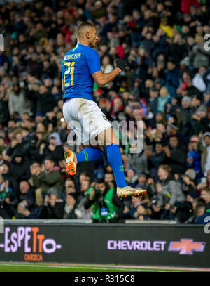 Milton Keynes, UK. 20. November 2018. Richarlison (FC Everton) von Brasilien feiert zählen das Siegtor während der internationalen Match zwischen Brasilien und Kamerun bei Stadion: mk, Milton Keynes, England am 20. November 2018. Foto von Andy Rowland. Credit: Andrew Rowland/Alamy leben Nachrichten Stockfoto