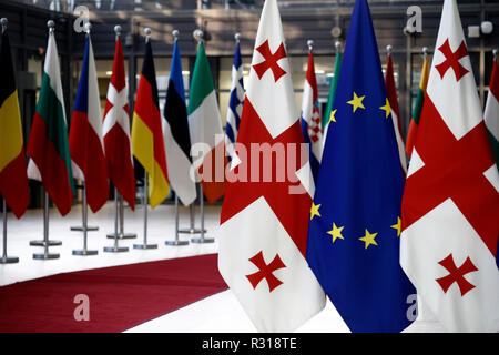 Brüssel, Belgien. Nov 2018 21. Premierminister Georgiens Mamuka BAKHTADZE trifft der Präsident des Europäischen Rates Donald Tusk. Alexandros Michailidis/Alamy leben Nachrichten Stockfoto