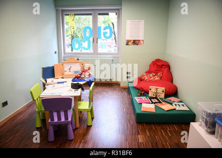 Foto LaPresse - Claudio Furlan 20/11/2018 Milano (Mi) Cronaca Nuovo spazio gioco Peri bambini con disabilit&#xe0; in der Via Dal Verme 7 Stockfoto