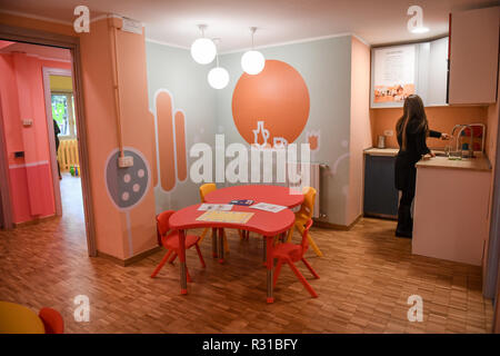 Foto LaPresse - Claudio Furlan 20/11/2018 Milano (Mi) Cronaca Nuovo spazio gioco Peri bambini con disabilit&#xe0; in der Via Dal Verme 7 Stockfoto