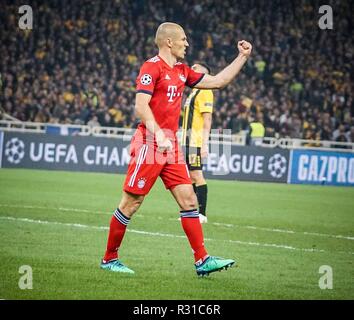 Athen, Griechenland. 23 Okt, 2018. Arjen Robben der FC Bayern München gesehen Feiern während der Gruppe E Spiel der UEFA Champions League zwischen dem FC und FC Bayern München im Olympiastadion in Athen. Credit: Ioannis Alexopoulos/SOPA Images/ZUMA Draht/Alamy leben Nachrichten Stockfoto