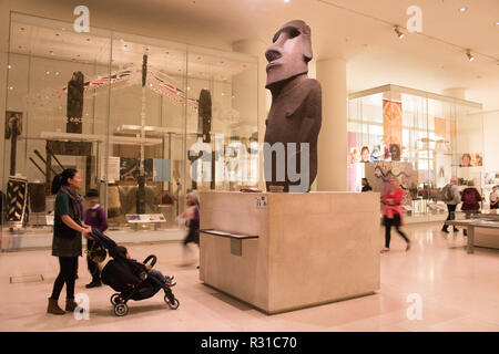 London, Großbritannien. 21. November 2018. Der Gouverneur der östlichen Insel hat das British Museum gebeten, seine berühmten Basalt Statue als Hoa Hakannai' ein Zurückgehen auf über AD 1000-1200 auf Rapa Nui/Eastern Insel im Südpazifik 1869 Queen Victoria gespendet wurde bekannt, zurückzukehren. Credit: Amer ghazzal/Alamy leben Nachrichten Stockfoto