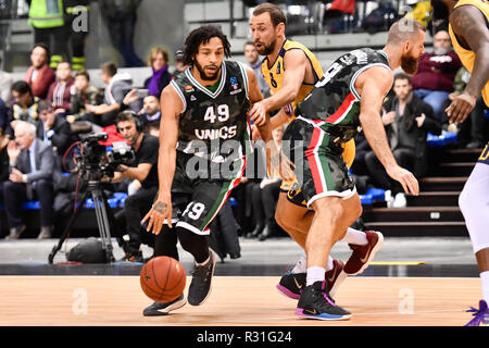 Turin, Italien. 21. November 2018. Henry Pierria (unics Kazan) während der 7 Tage EuroCup 2018/19 basketball Match zwischen FIAT AUXILIUM TORINO PalaVela VS UNICS KAZAN am Am 21.November, 2018 in Turin, Italien. Quelle: FABIO UDINE/Alamy leben Nachrichten Stockfoto