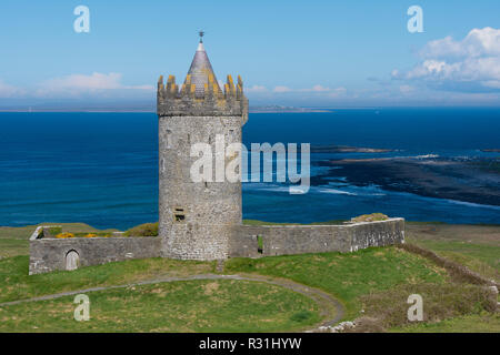 Doonagore Castle, in der Nähe von Doolin, County Clare, Irland Stockfoto