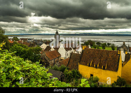 Stadt folgende Sehenswürdigkeiten: Culross Mit folgende Sehenswürdigkeiten: Culross Palace und Garten in Schottland Stockfoto